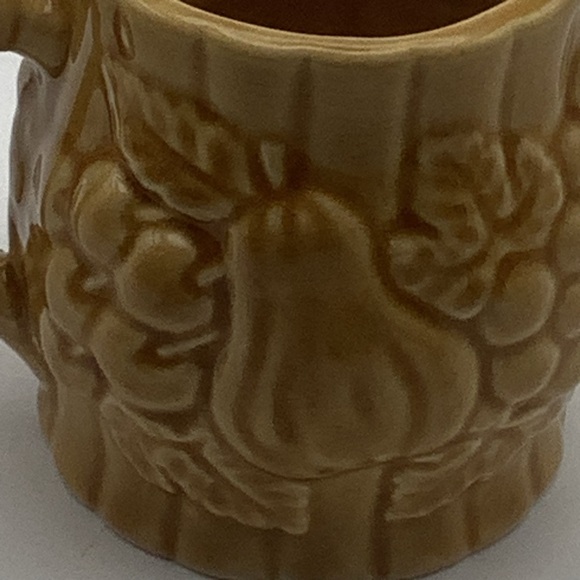 Gold Fruit Embossed Creamer - Picture 4 of 8